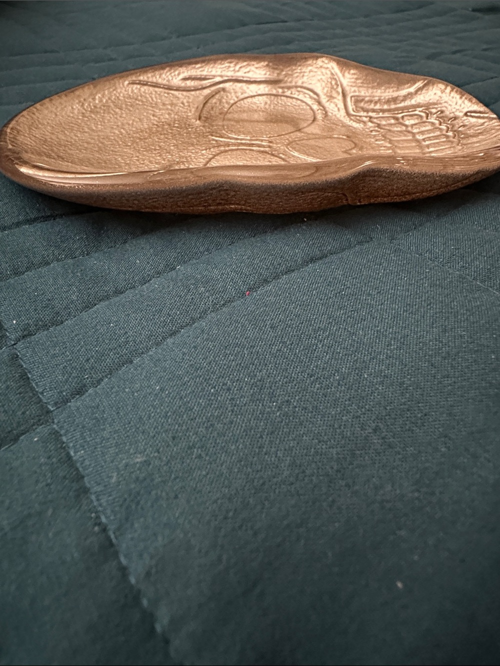 Skull EUC glass dish. Coated on back in light bronze/rose gold color. - Picture 3 of 3